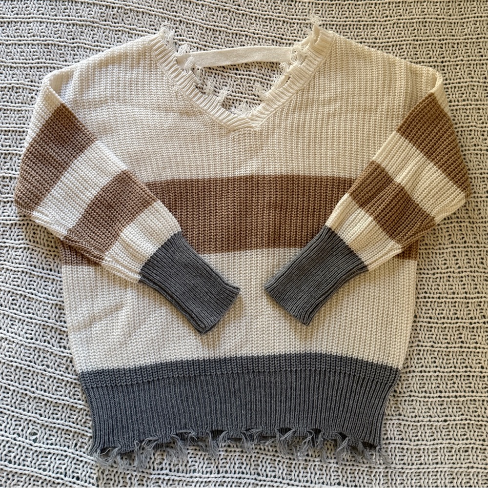 Moon & Madison V-Neck Sweater White Brown Grey Knit Colorblock Striped Freyed S - Picture 1 of 7